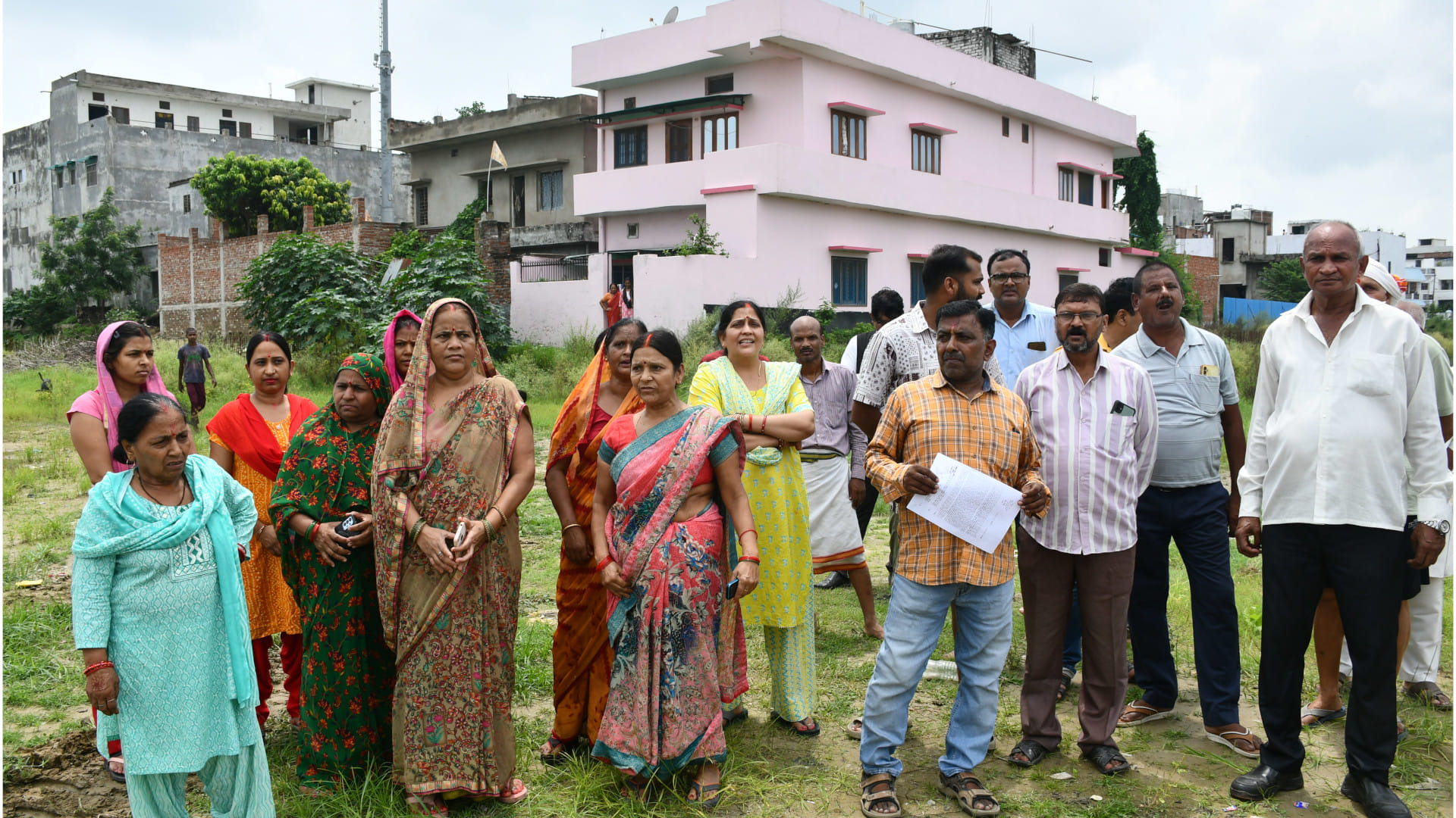 GDA team arrived to demolish illegal construction, family adamant