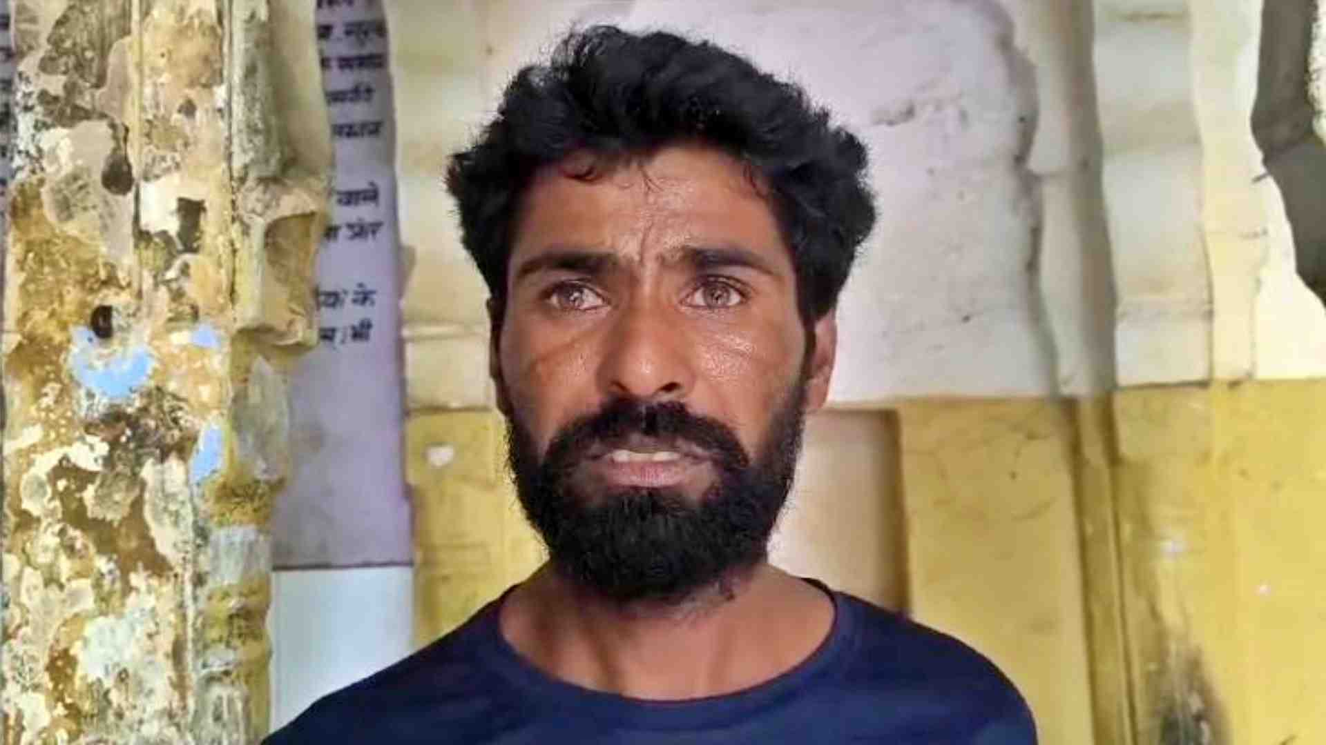घटना के बारे में बताते बड़े भाई गोपाल।