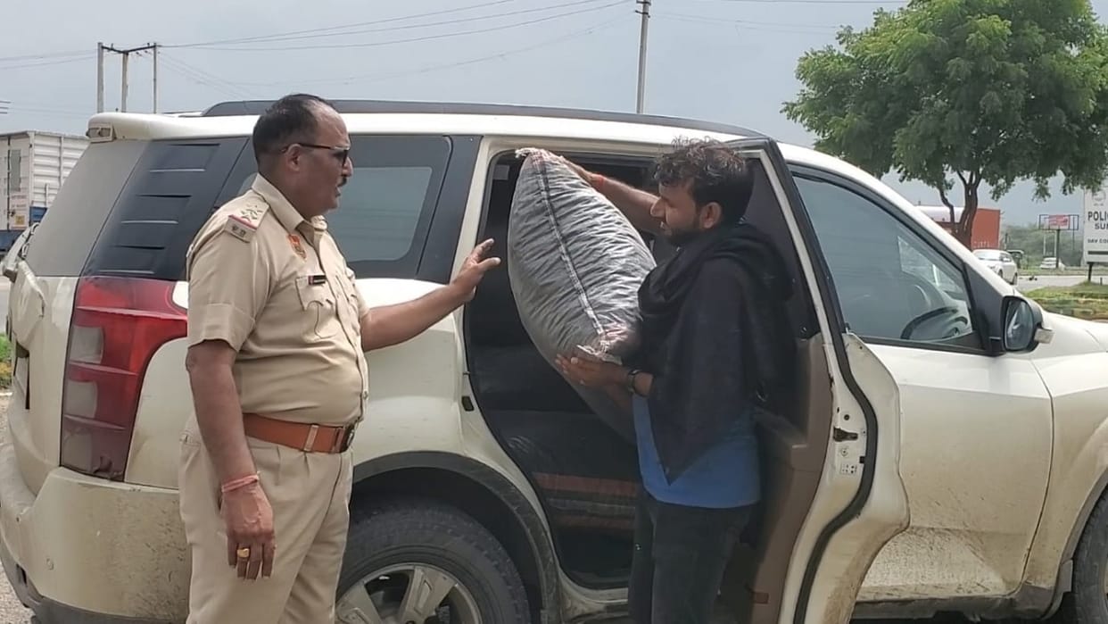 car stopped at Jail Mor Before Ram Rahim convoy passed through Rohtak, large amount of drugs were found