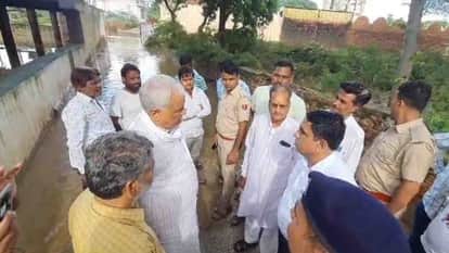 Karauli News: Disaster Control Minister Kirori Lal Meena arrived to inspect the situation worsened by rain