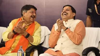 कैलाश विजयवर्गीय और सीएम डॉ. मोहन यादव (फाइल फोटो)