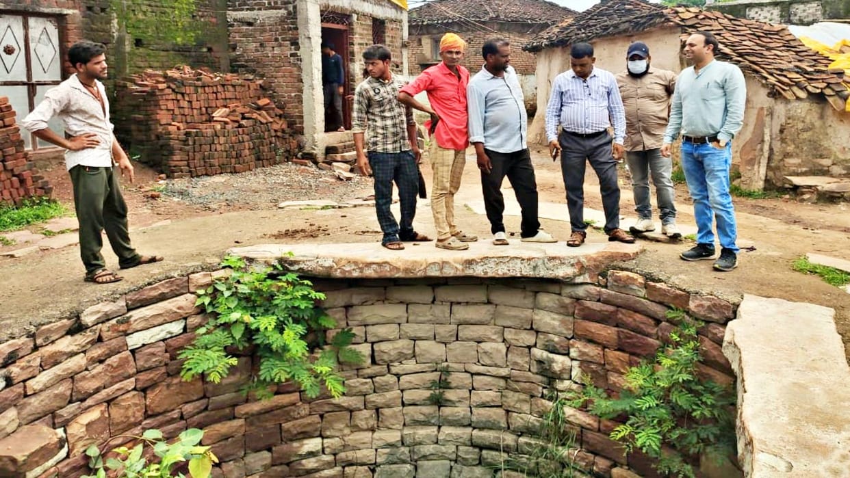 MP News More than 200 people fell ill after drinking well water Damoh health department started investigation
