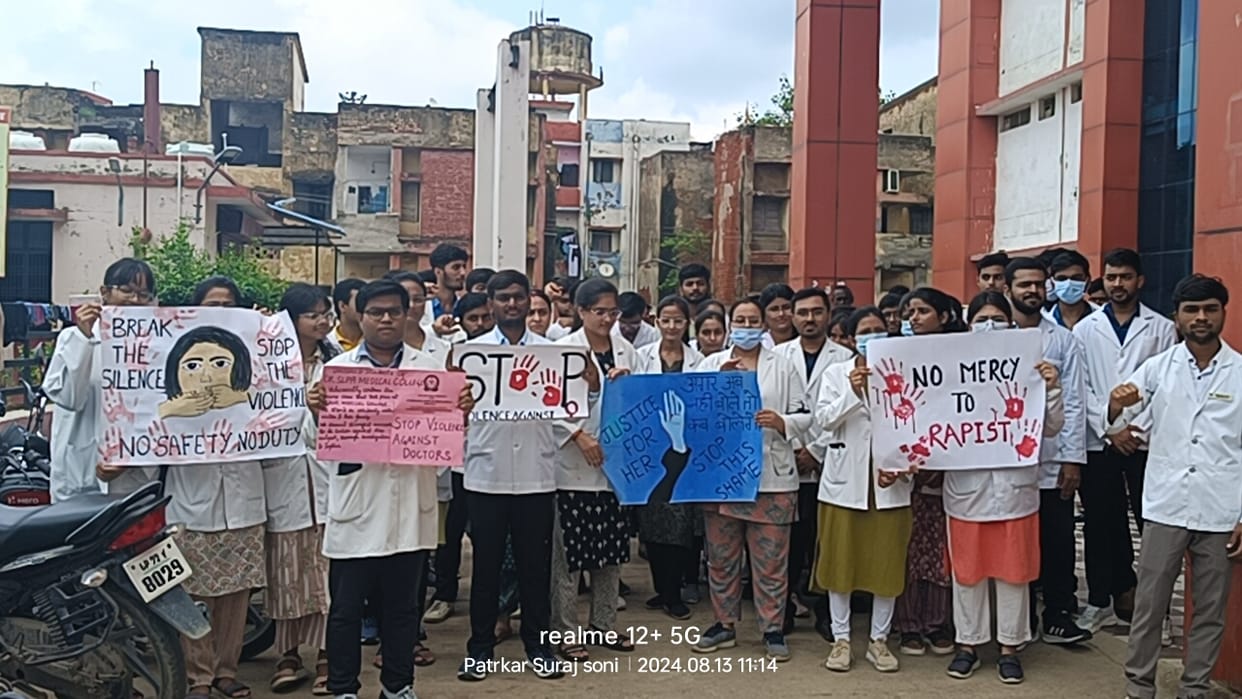 Pratapgarh medical college junior residents doctors protect