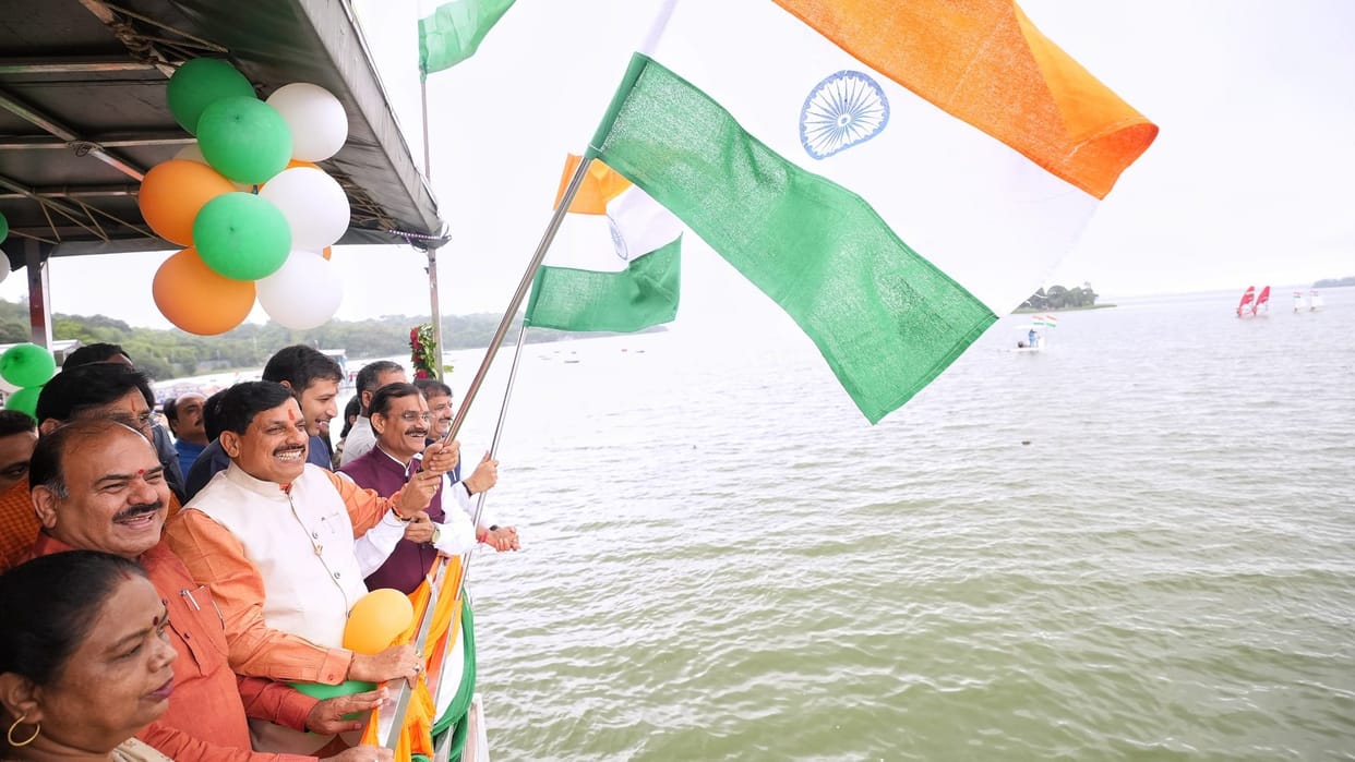 MP Newsn CM Dr. Mohan Yadav Flags off Tiranga Yatra in Bhopal Boat Club Bjp President vd Sharma Participated
