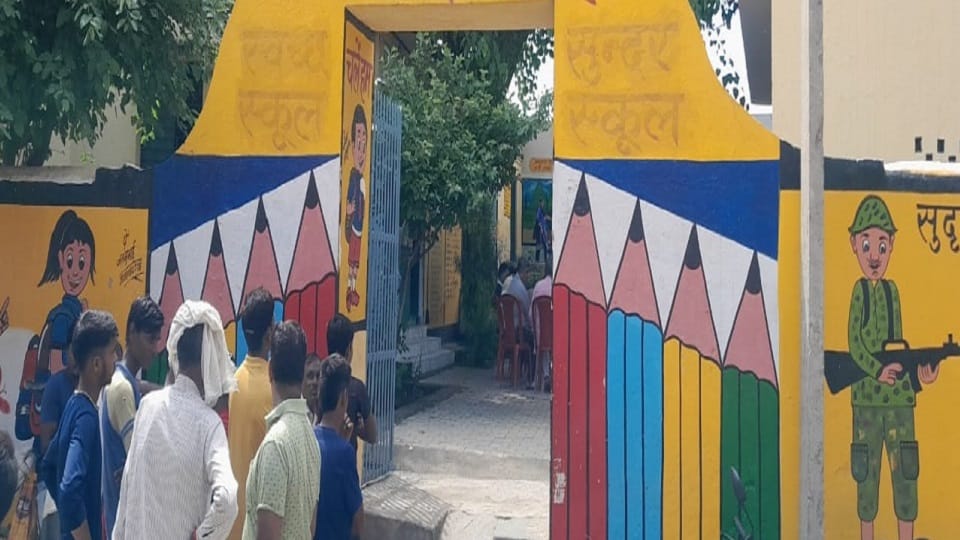 Teacher accused of molesting student