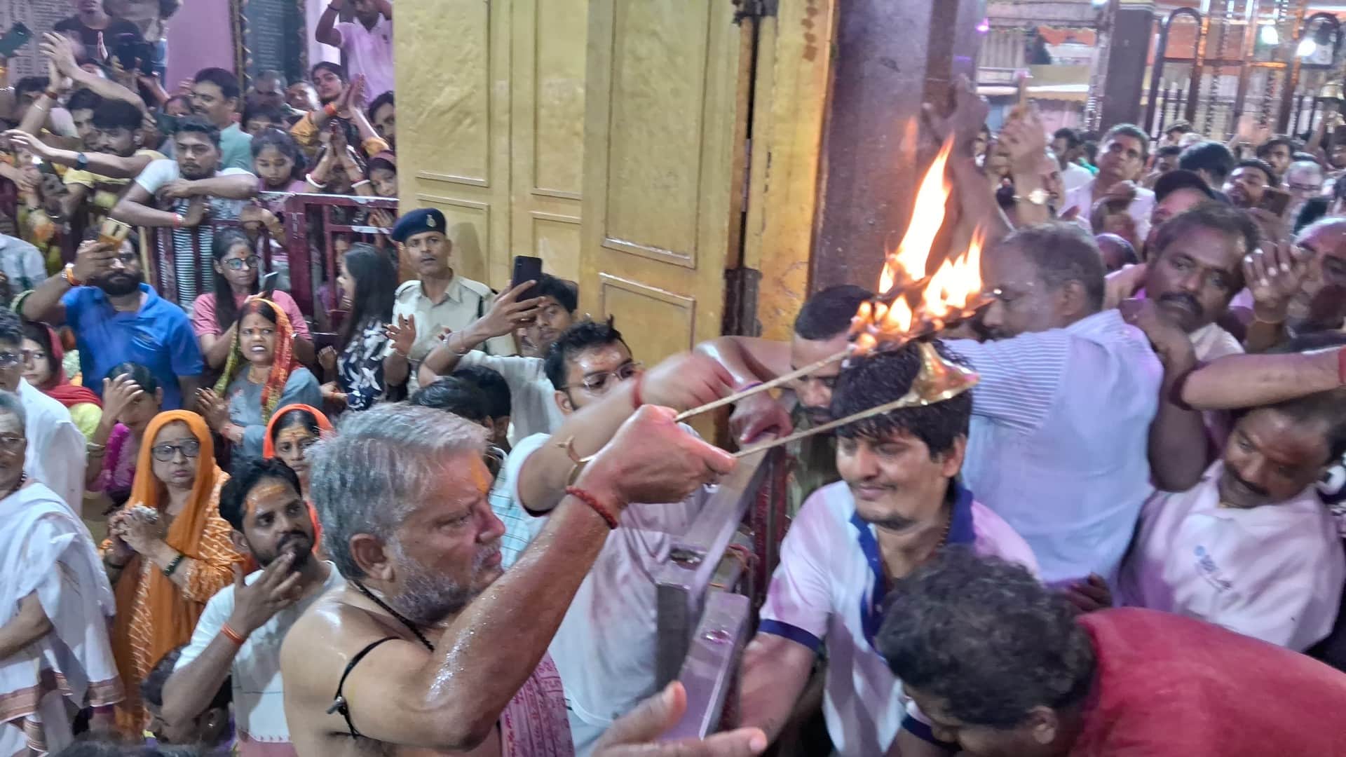 Sawan 2024: Mahadev decorated with betel leaves on 4th Monday, Baba Maha Shringar Maha Aarti Garibnath temple