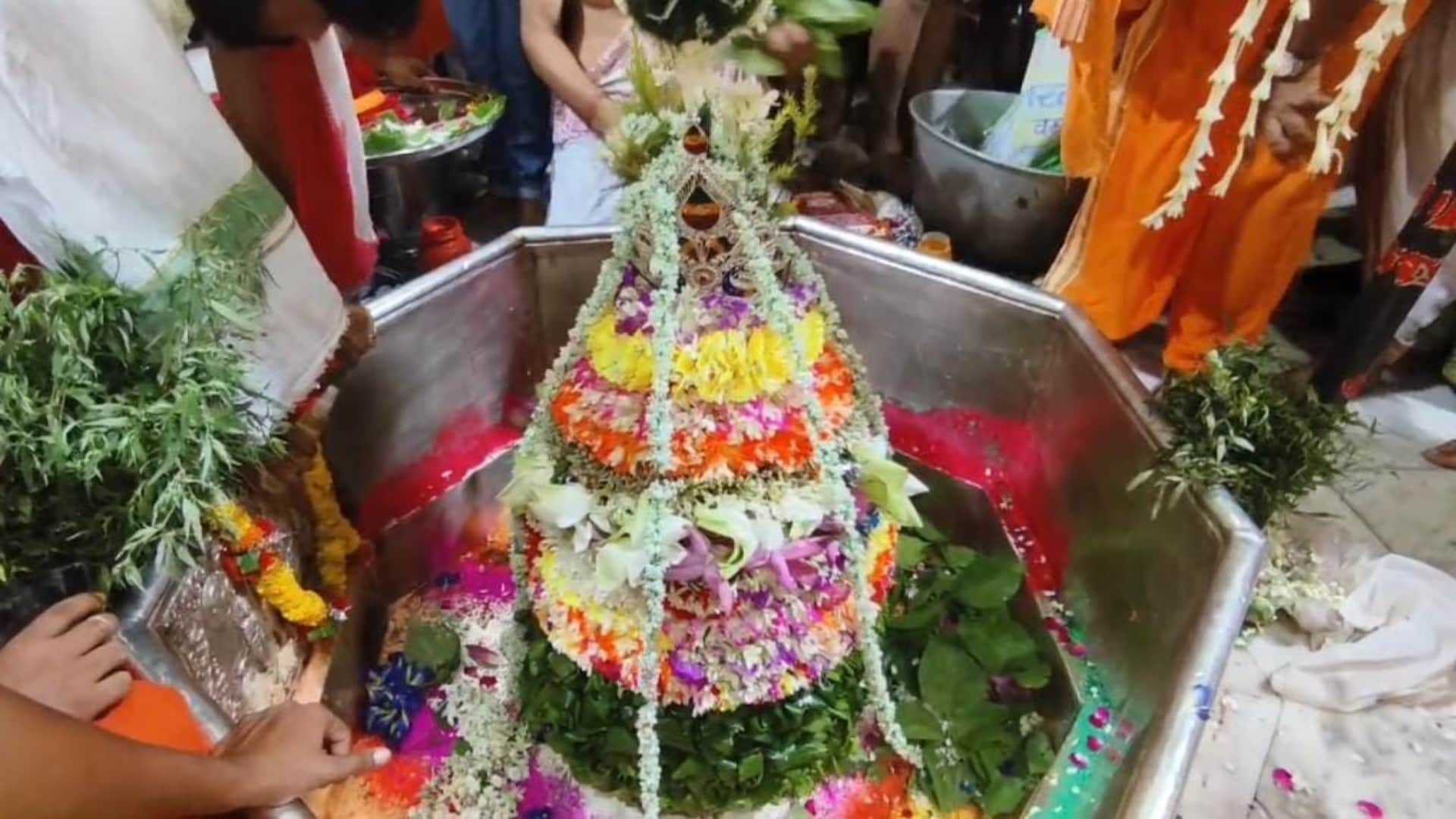 Sawan 2024: Mahadev decorated with betel leaves on 4th Monday, Baba Maha Shringar Maha Aarti Garibnath temple