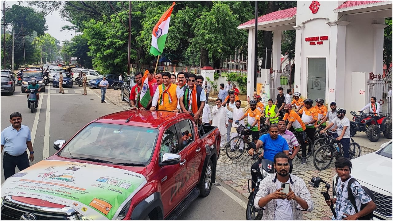 Maa Tujhe Pranam begins with Tiranga Rally in Bareilly