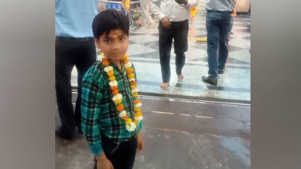 10-year-old boy died after being hit by speeding vehicle in front of his parents in Agra