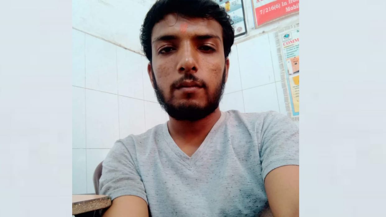 A man found dead in a pond in Itiyathok thana in Gonda.