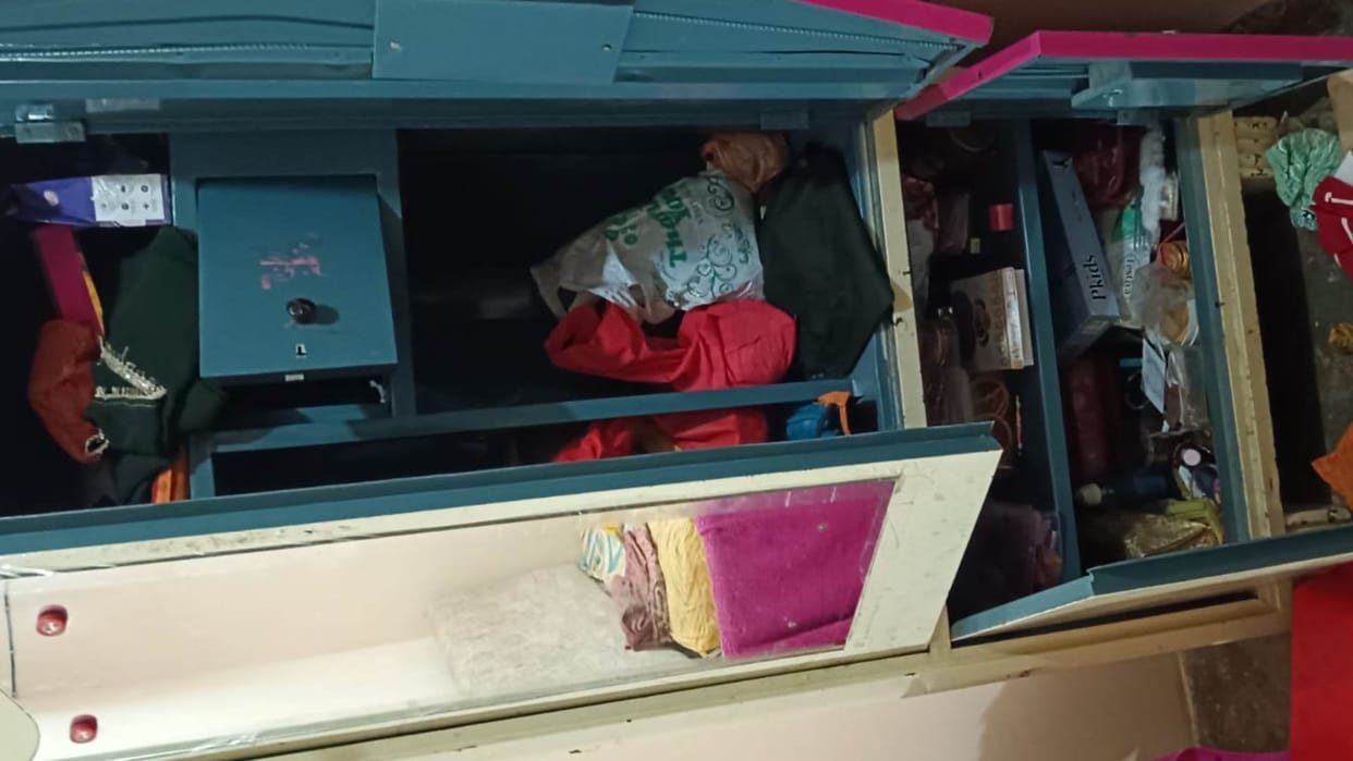 Theft in the house of a female bank employee in Shivpuri