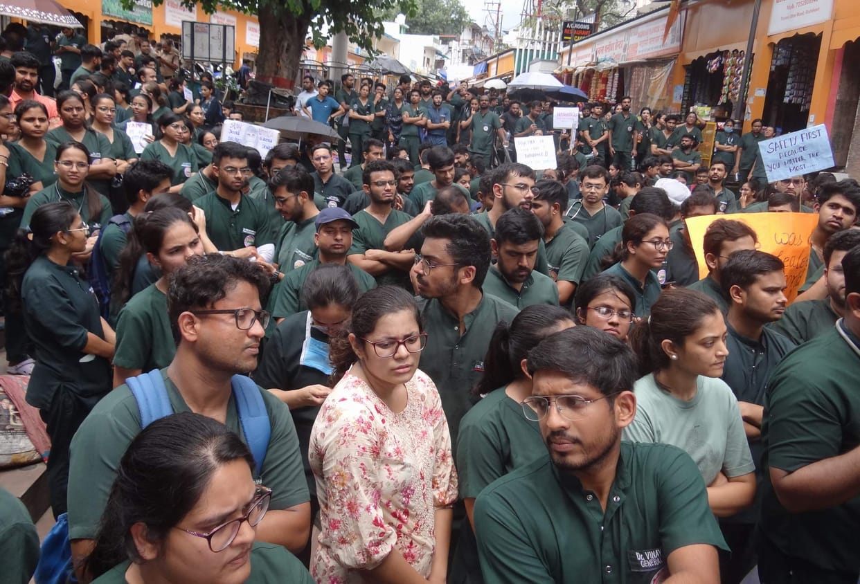 Rishikesh AIIMS resident doctors on strike for second day against Kolkata incident OPD and operations affect