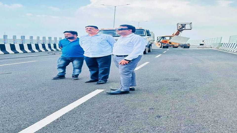Baghpat: Trial of elevated road today, from Baghpat to Delhi in just 20 minutes, one lakh people will benefit