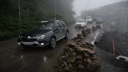 Himachal Weather: Landslides blocked many roads in the state, 209 power transformers also affected, know the w