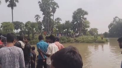 Jehanabad: 5 students returning from school jumped into river to take bath, 2 died, one is being searched