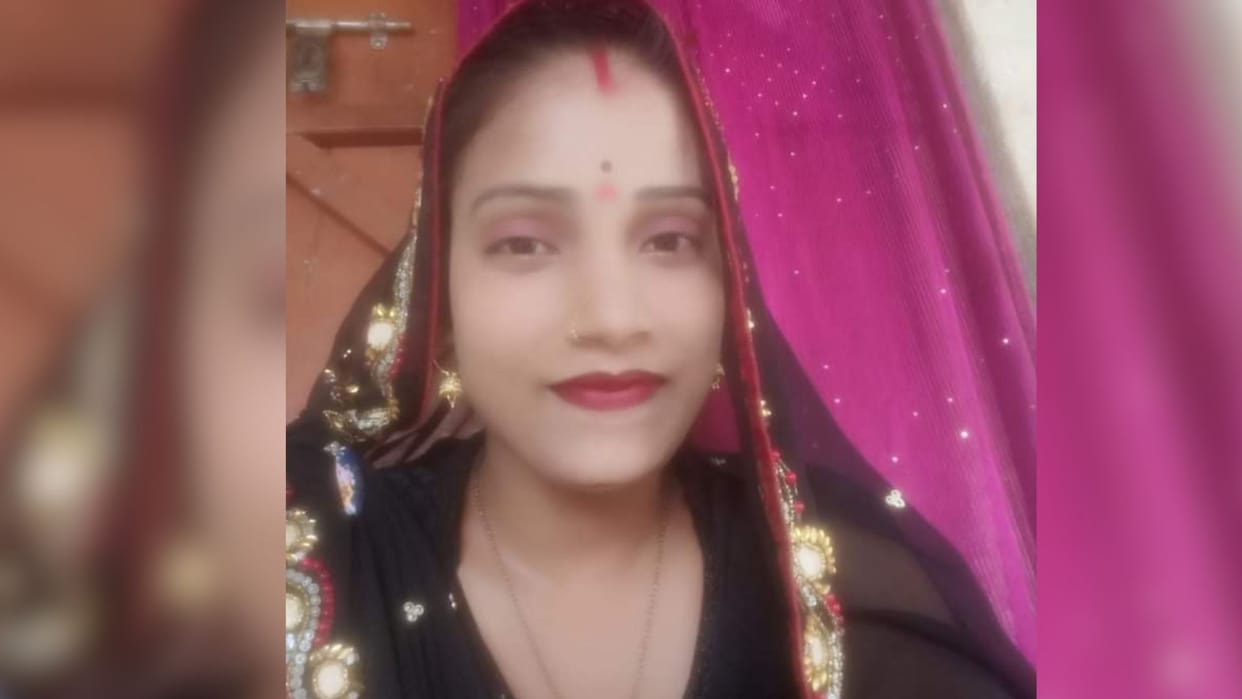 Wife Suicide by hanging after dispute with husband in varanasi