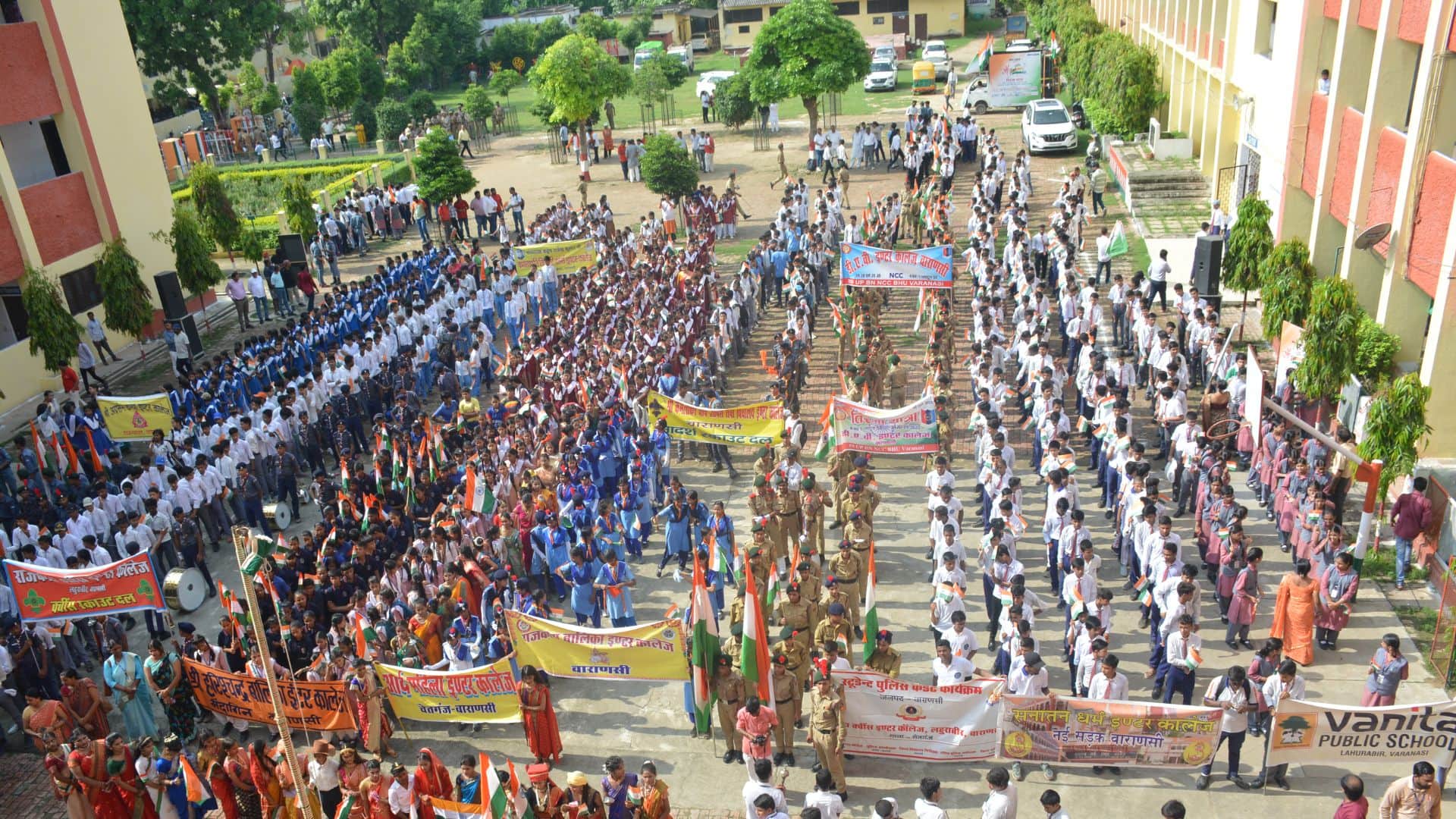 Independence Day 2024 Maa tujhe pranam see latest photo of tiranga yatra in varanasi