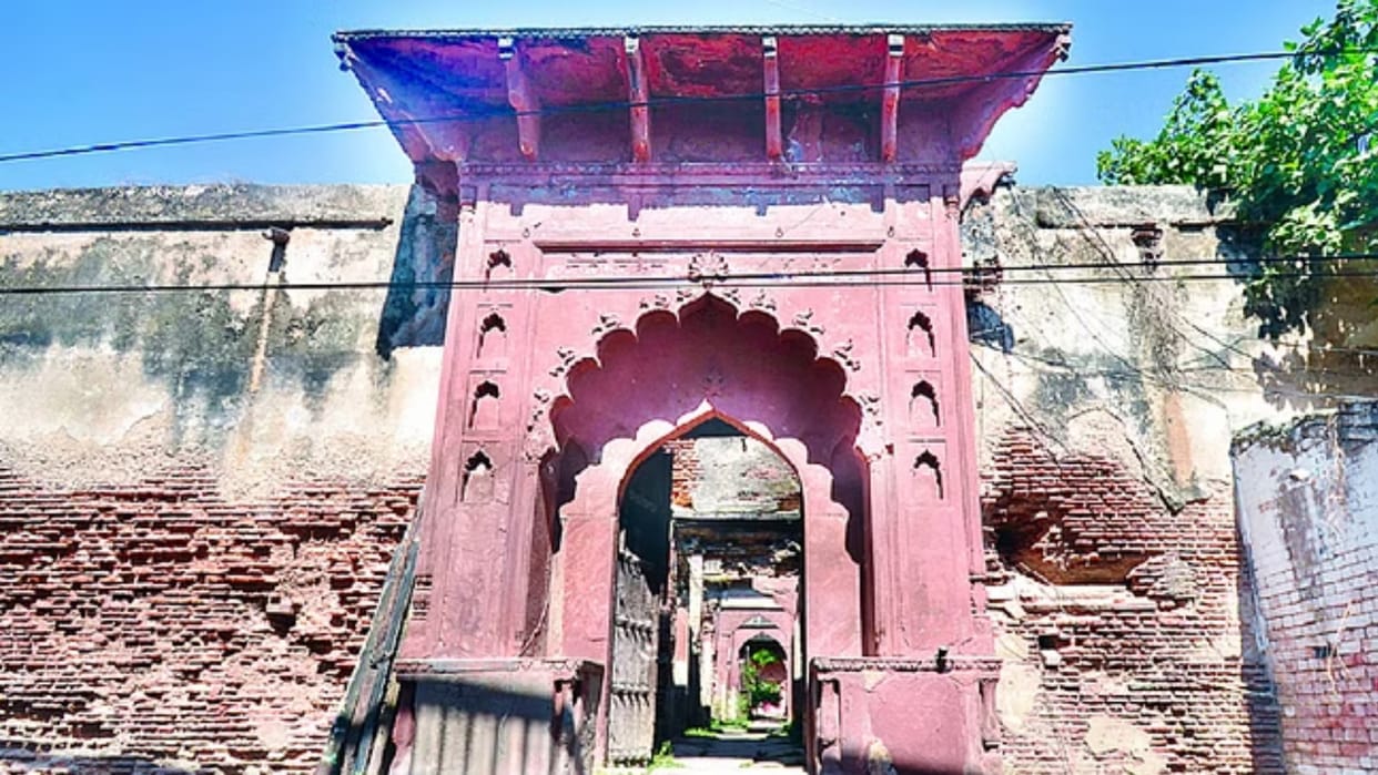 Just remember Qurbani: Colonel Neel looted Moti Mahal by breaking seven gates with cannon, committed massacre