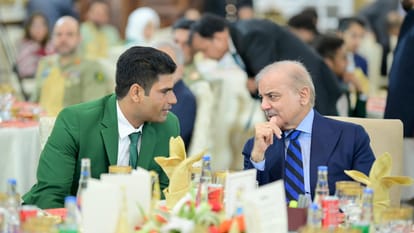 after cm maryam nawaz pm shehbaz sharif also announced to give 15 crores to arshad nadeem