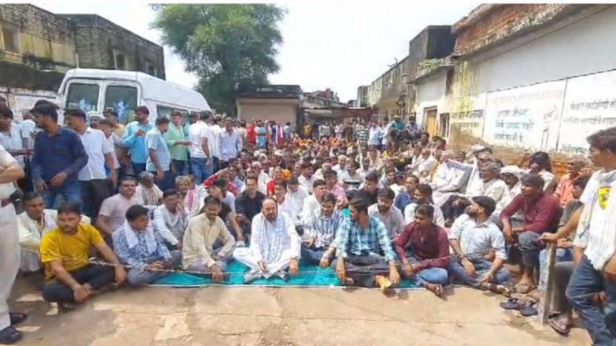 Karauli: Protest against murder of a man continued for the second day, demanding immediate arrest of accused