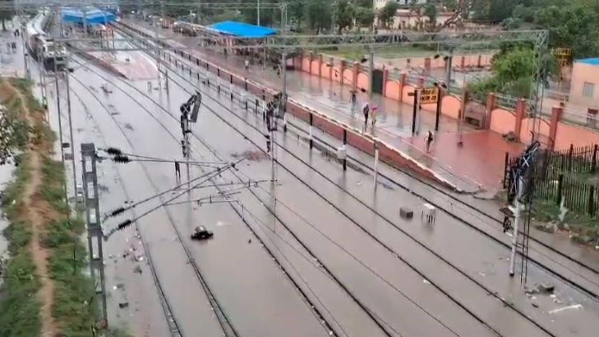 Mausam Ki Jankari Rains season continues from mountains to plains Areas 85 year old record broken in Agra