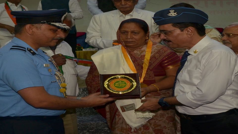 Squadron Leader said martyrs should always be kept alive in memories At Veerangana Samman ceremony in Agra