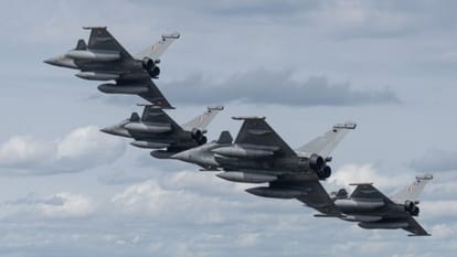 France two Rafale aircraft Collision News Updates in Hindi