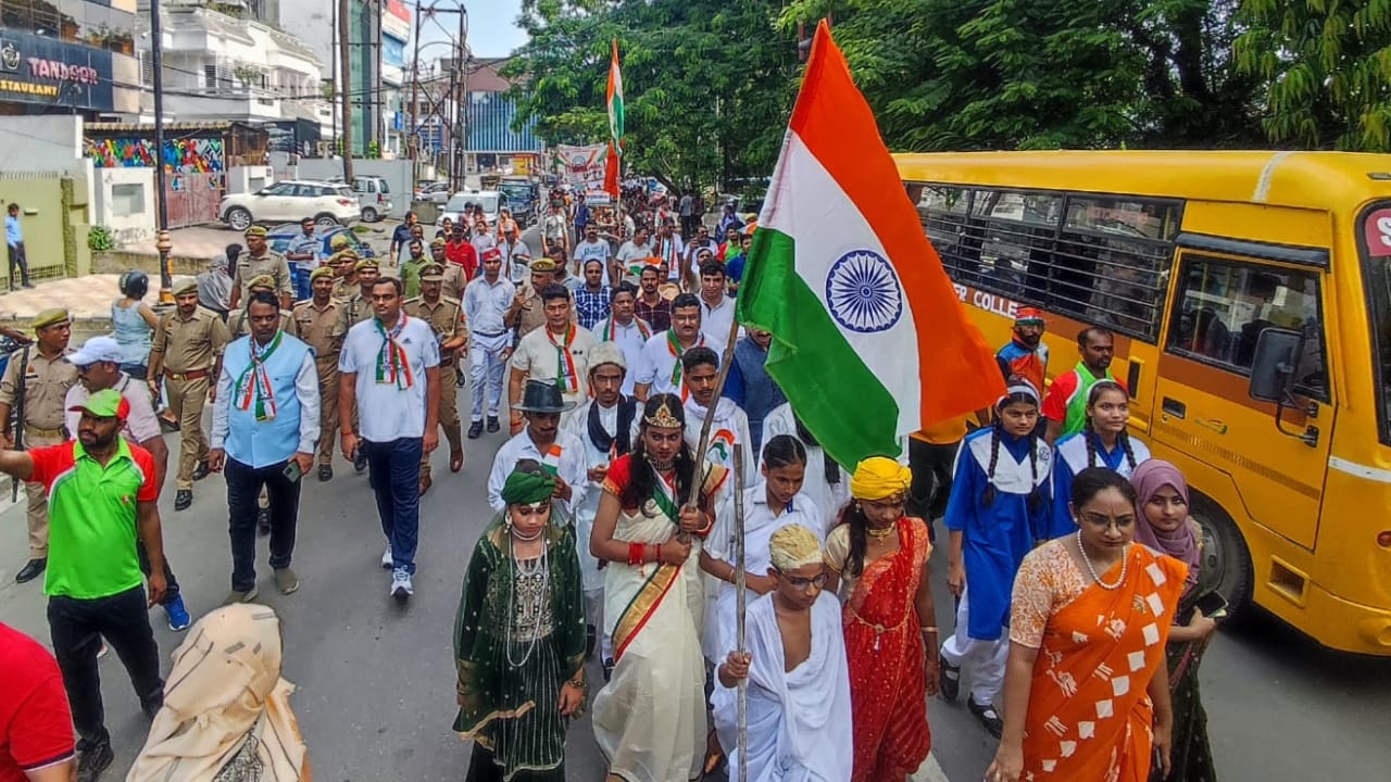 Amar Ujala Campaign Maa Tujhe Pranam Walk For Unity Rally In Bareilly