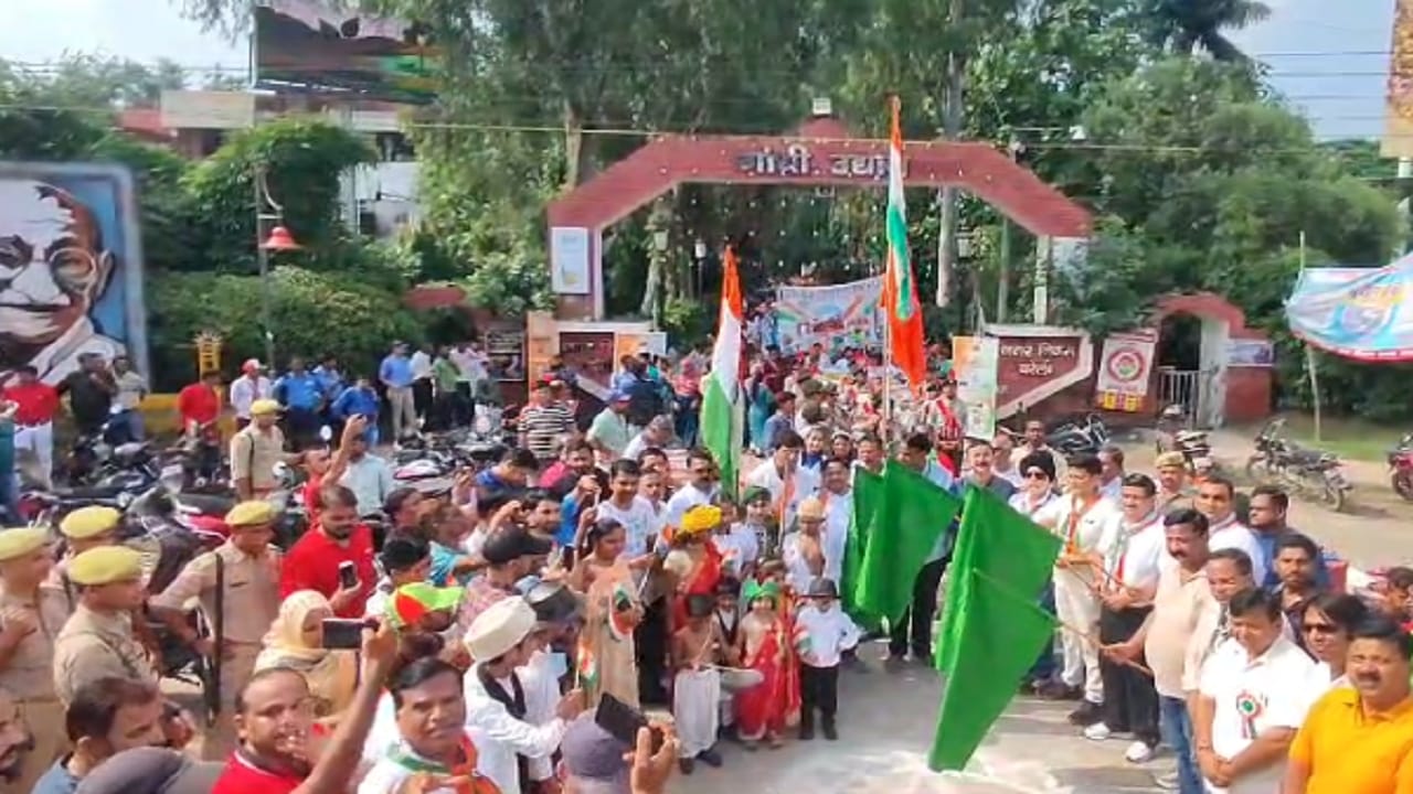 Amar Ujala Campaign Maa Tujhe Pranam Walk For Unity Rally In Bareilly