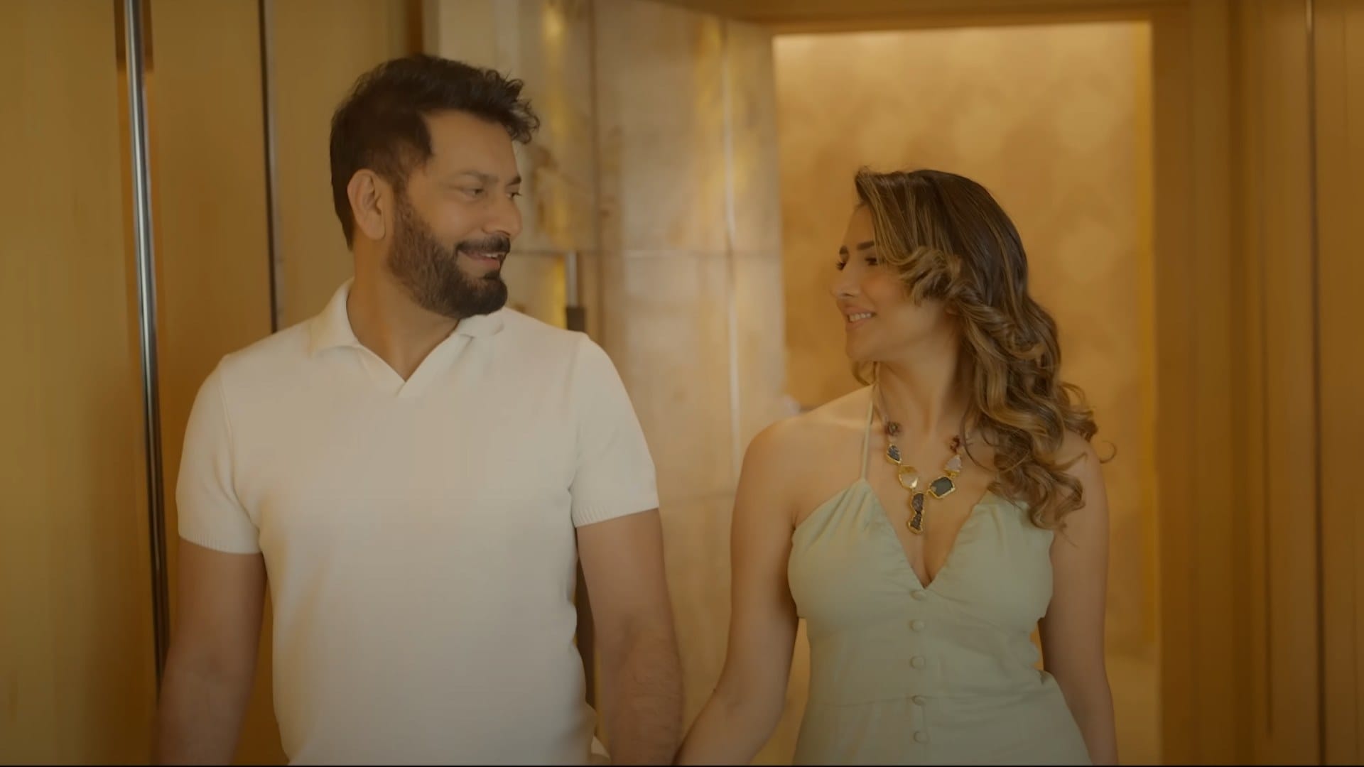Lahore based artist Sarah Shareef Featured in Jasbir Jassi song Yaad details Inside