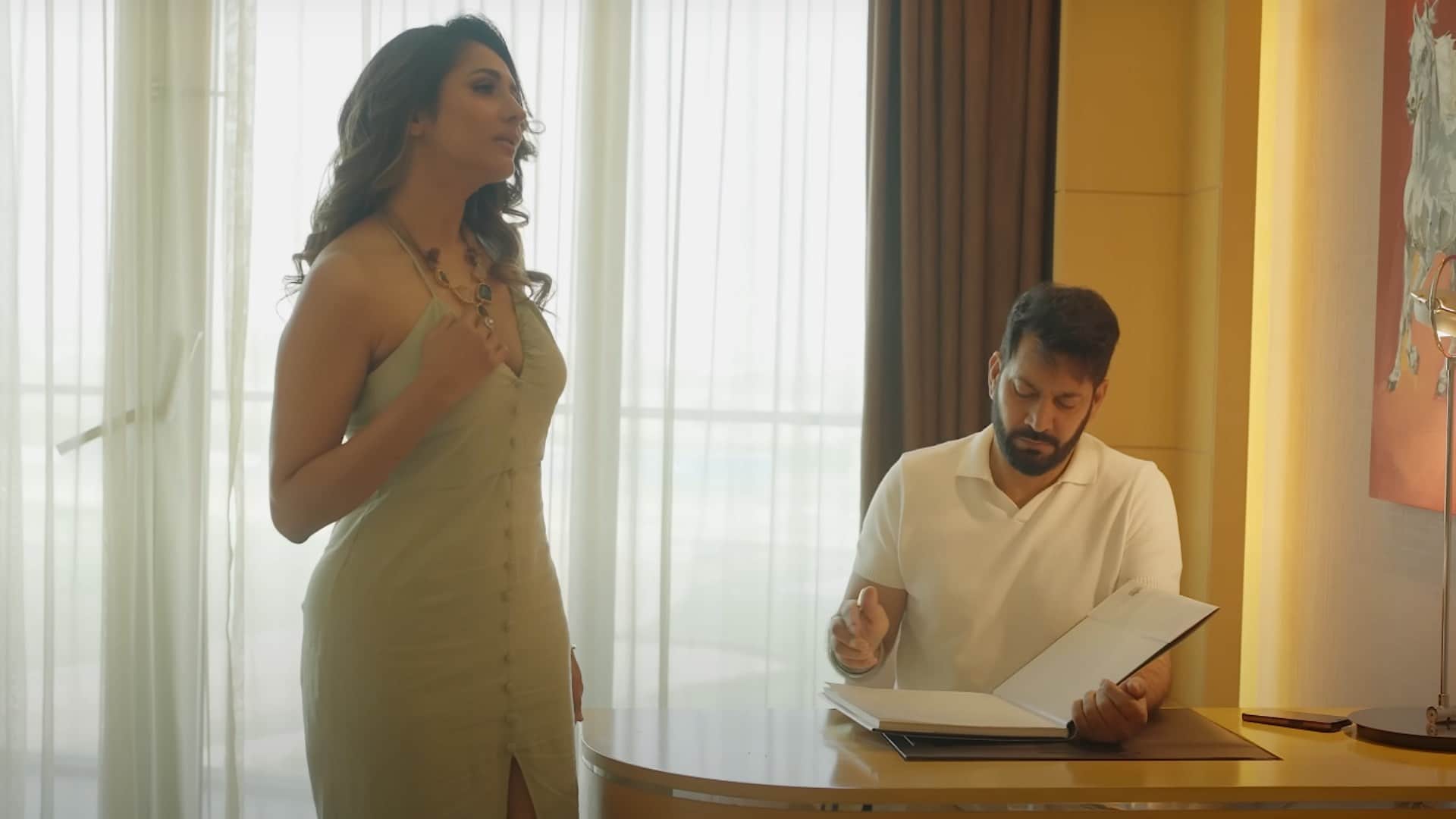 Lahore based artist Sarah Shareef Featured in Jasbir Jassi song Yaad details Inside