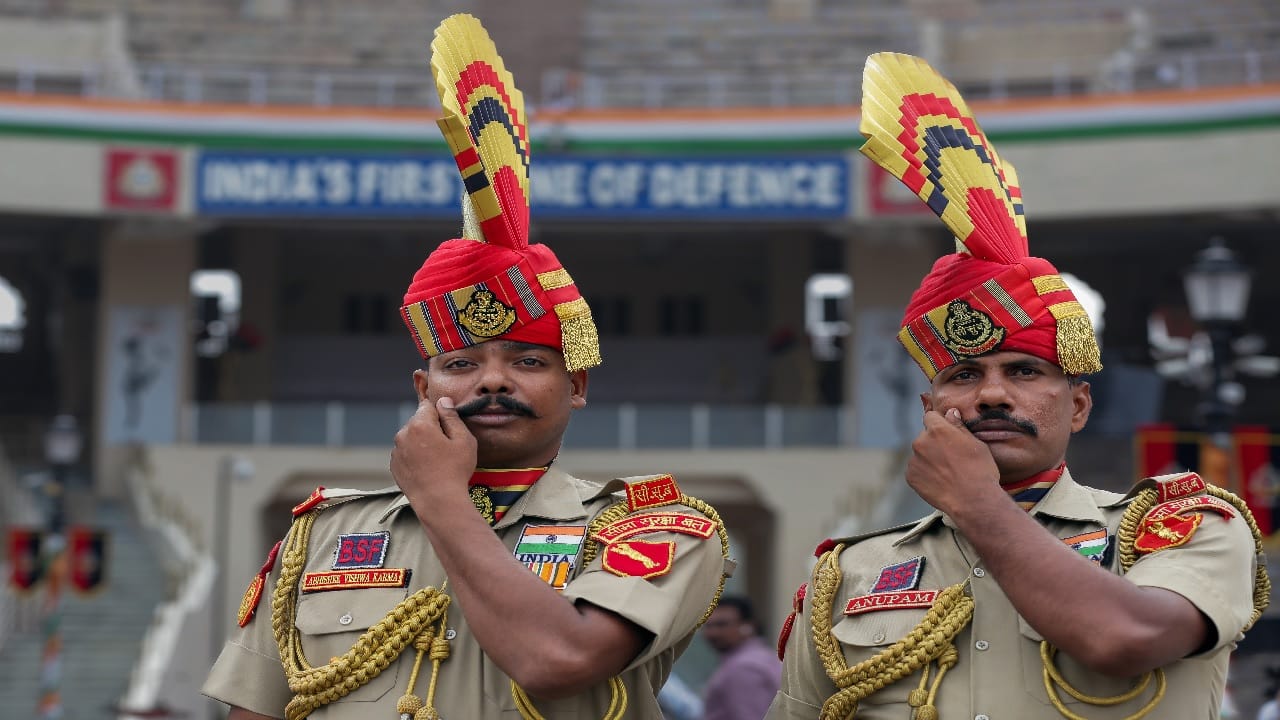 People danced patriotically at Attari border on Independence Day