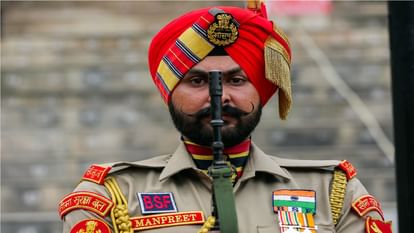 People danced patriotically at Attari border on Independence Day