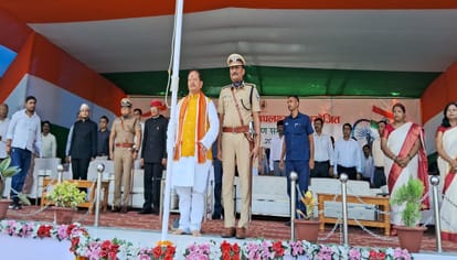 Independence Day: Deputy CM Vijay Sinha hoisted the tricolor flag in Muzaffarpur; crime control, employment,
