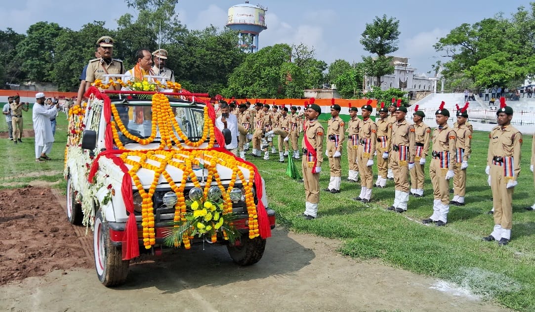 Independence Day: Deputy CM Vijay Sinha hoisted the tricolor flag in Muzaffarpur; crime control, employment,