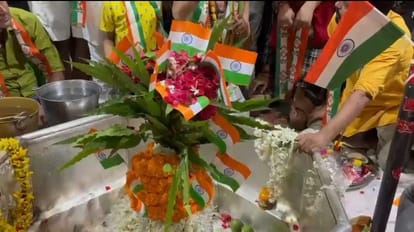 Independence Day: Baba Garibnath was decorated with tricolor, Har Har Mahadev, Bharat Mata; Muzaffarpur News