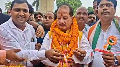 Bihar Politics Deputy CM Vijay Sinha says Lalu Yadav encourages criminals through tweets