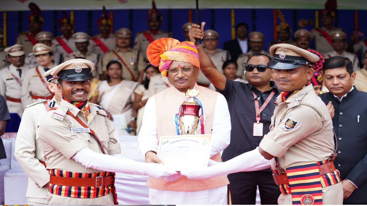78th Independence Day: CISF gets first prize, Chief Minister Sai honored for  attractive march past