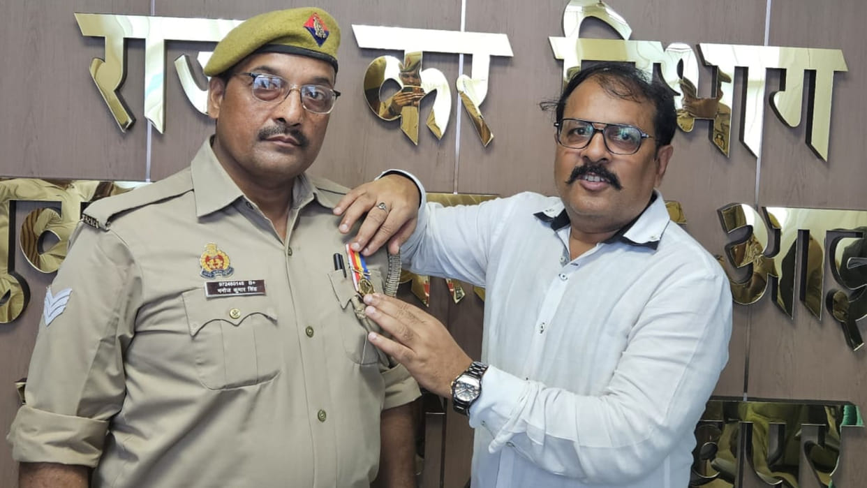 Gorakhpur GST department constable honored for excellent service