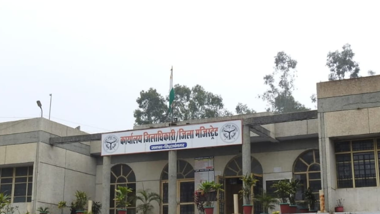 Dems of Siddharth Nagar and Sant Kabir Nagar rejected no-confidence motions.
