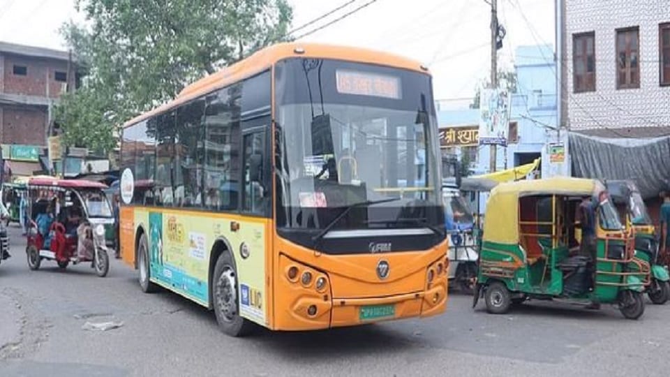 E-buses broke down in Varanasi due to rain