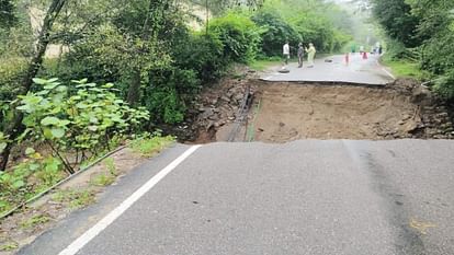 Himachal Weather: imd heavy rainfall alert in many parts, many roads and power transformers stopped working in