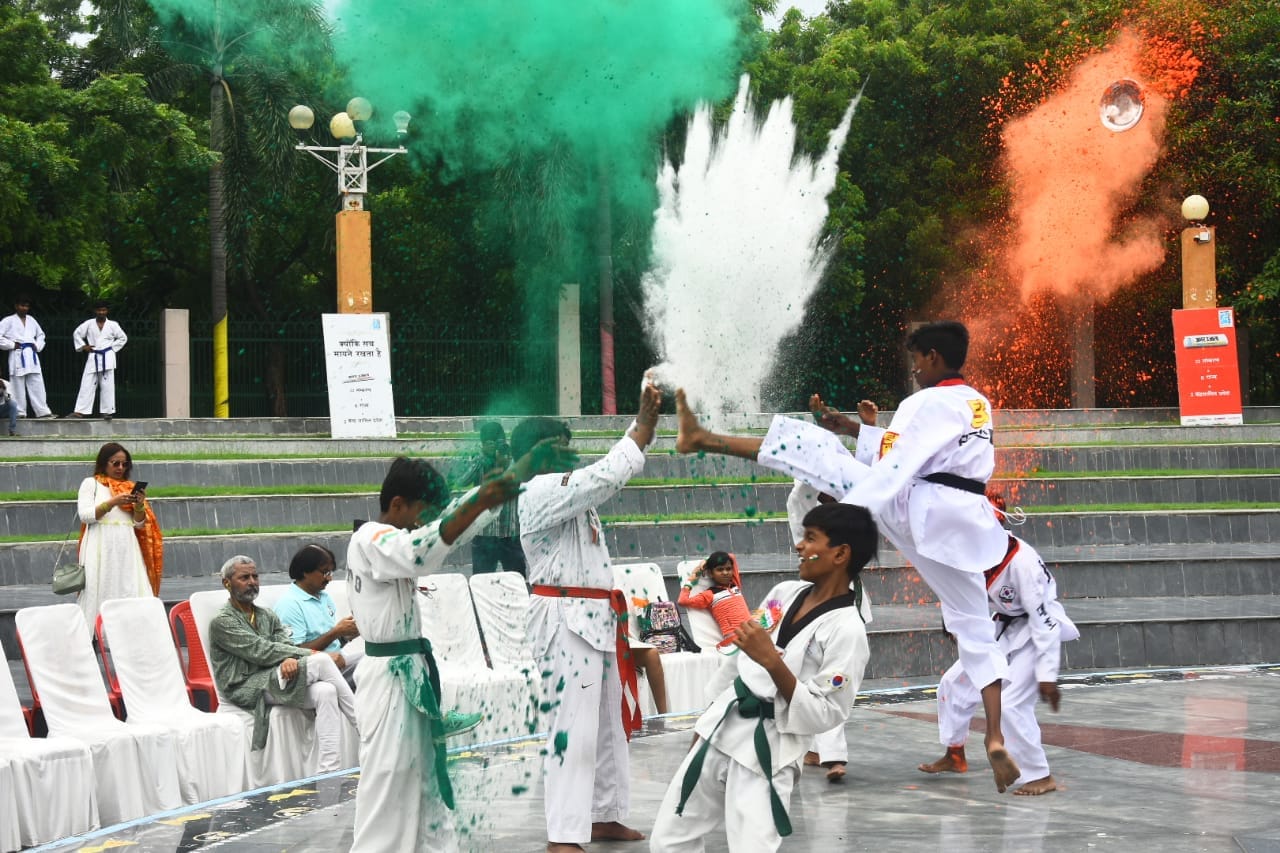 Maa Tujhe Praaam: Amar Ujala celebrates Independence Day.