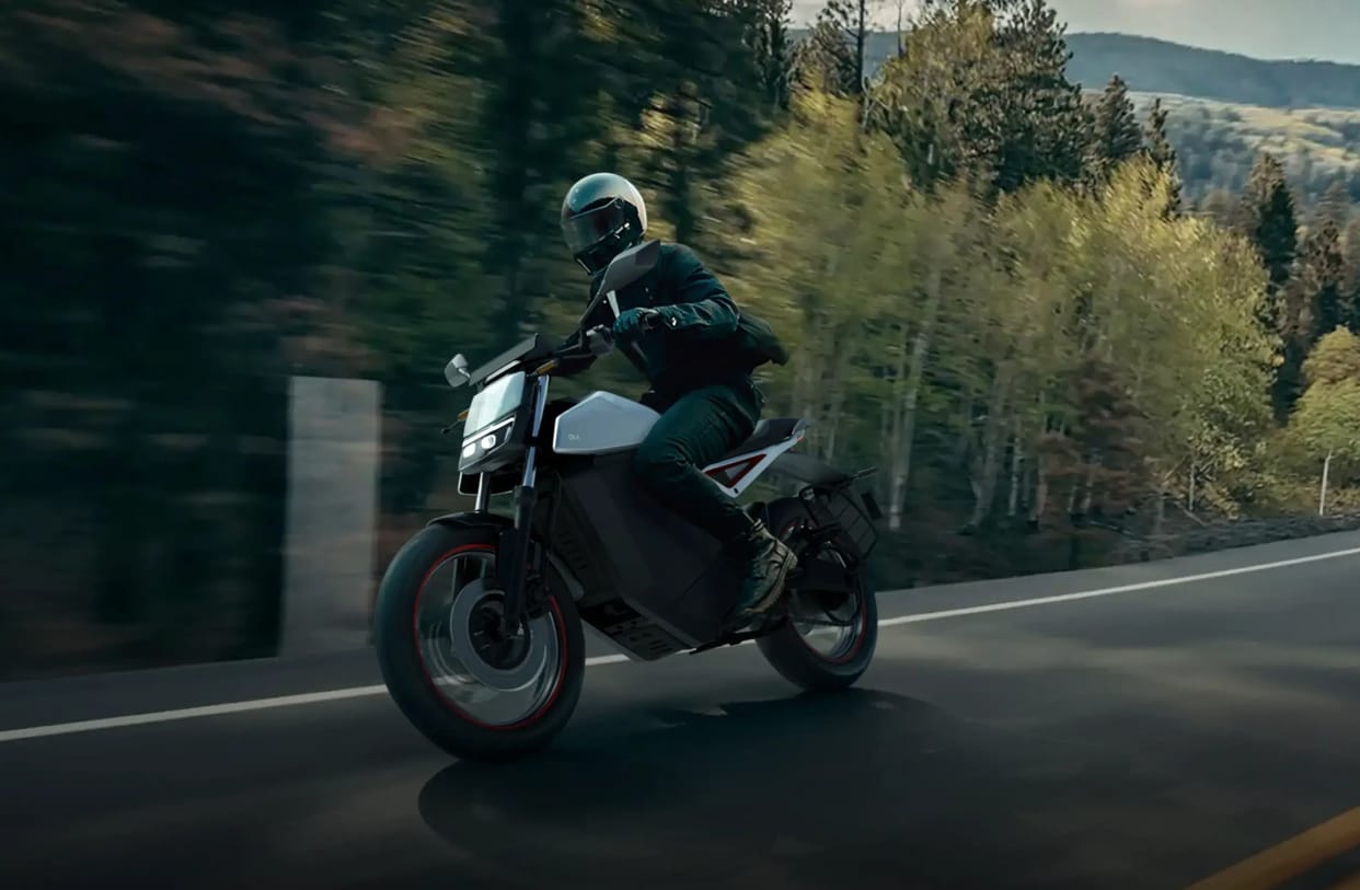 Ola Electric launches its first set of e-motorcycle Roadster series in India know Price Features Specification