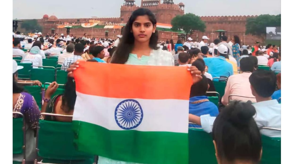 Youngest sarpanch became Modi's special guest, read who is Ragini Patel who raised the honor of Satna