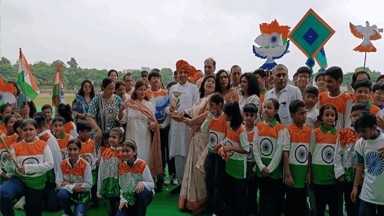Finance Minister JP Dalal hoisted the flag in Rohtak