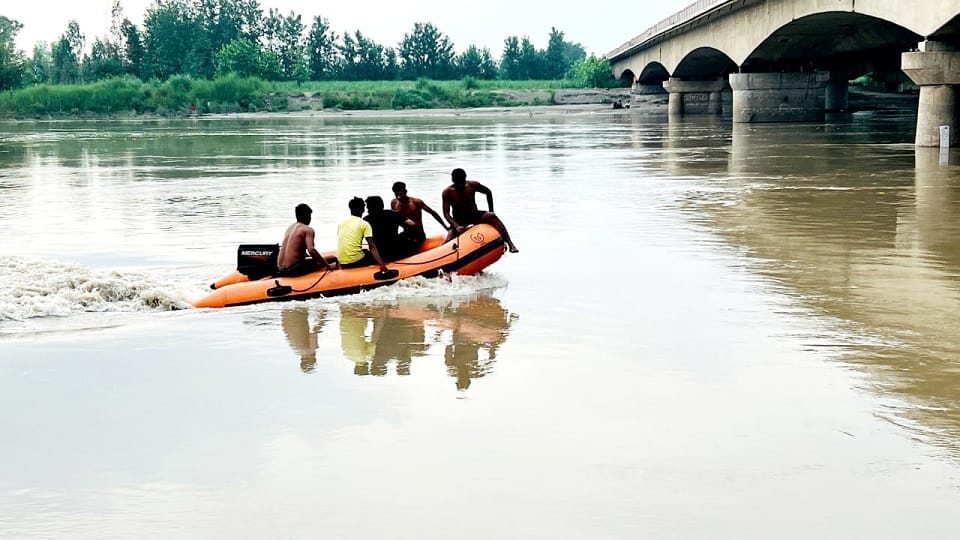 Kairana: Bath of death... Two teenagers and a young man drowned in Yamuna, had come from Haryana to take bath.