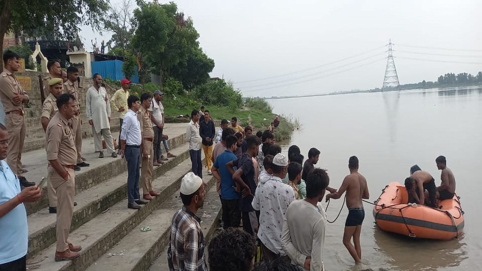 Kairana: Bath of death... Two teenagers and a young man drowned in Yamuna, had come from Haryana to take bath.