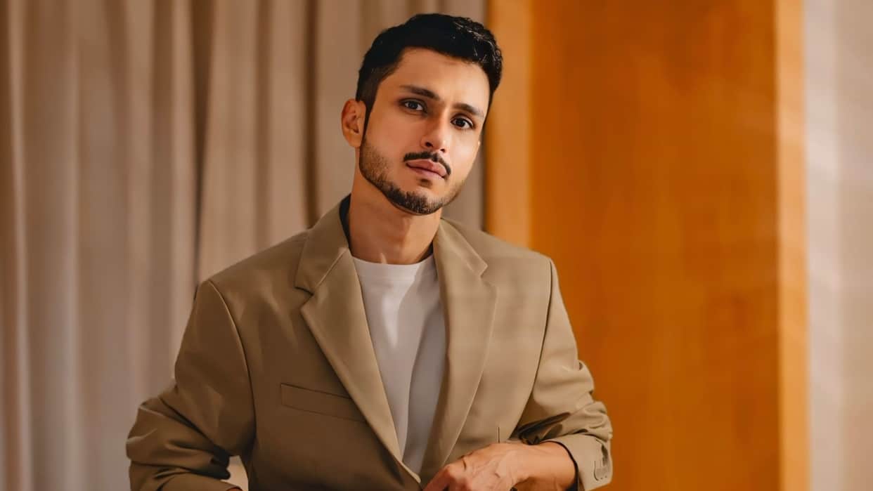 Amol Parashar made abs stopped meeting friends to get fit know about his fitness journey and diet plan