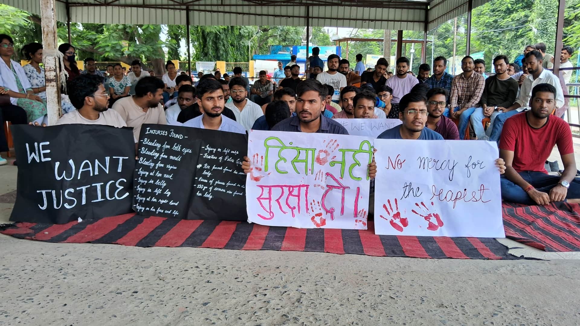 Muzaffarpur: Now emergency service along with OPD has also stopped in SKMCH, Kolkata doctor rape murder case